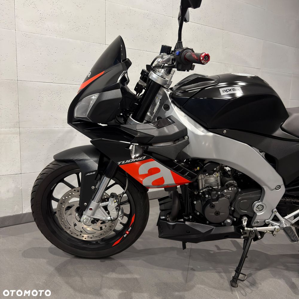 Aprilia Tuono - 10