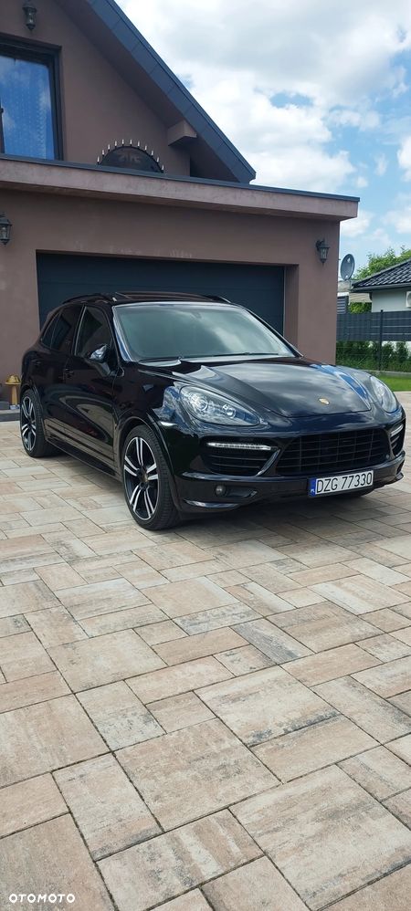 Porsche Cayenne - 4