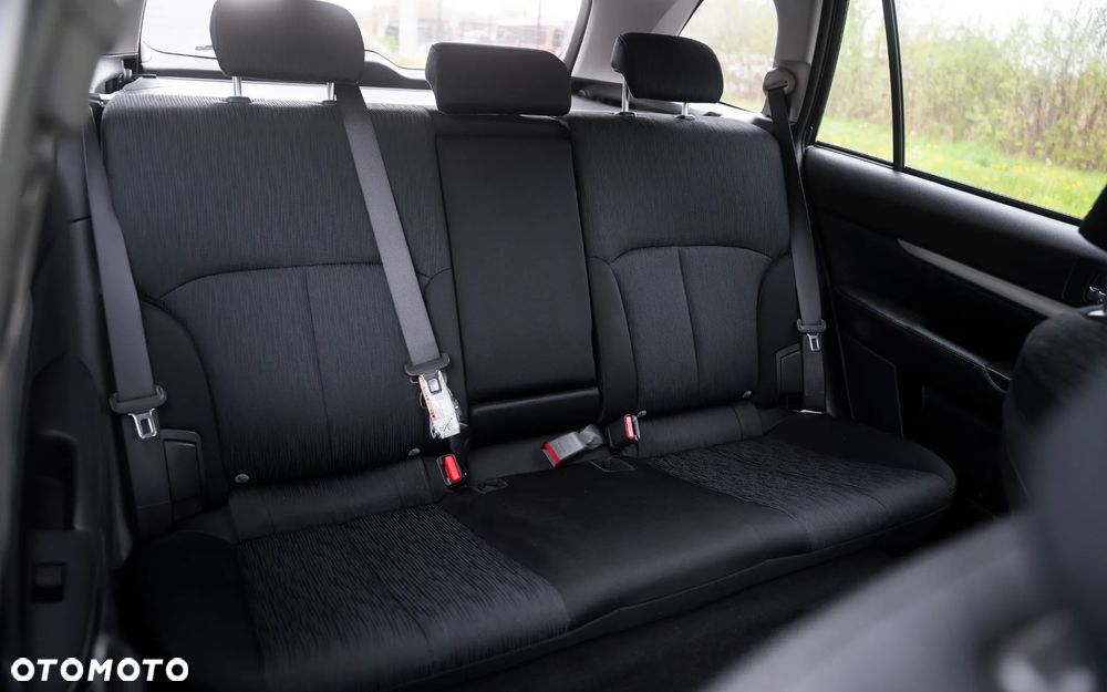Subaru Legacy 2.0R Comfort - 10