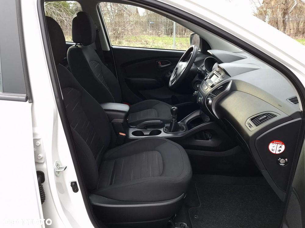 Hyundai ix35 1.6 2WD Fifa World Cup Edition - 8