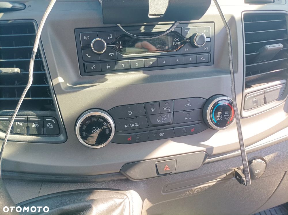 Ford TRANSIT CUSTOM - 17