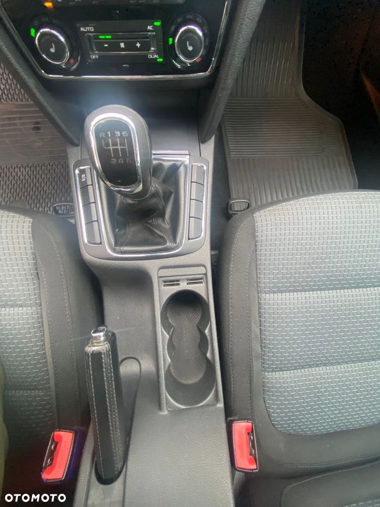 Skoda Superb 2.0 TDI Comfort - 14