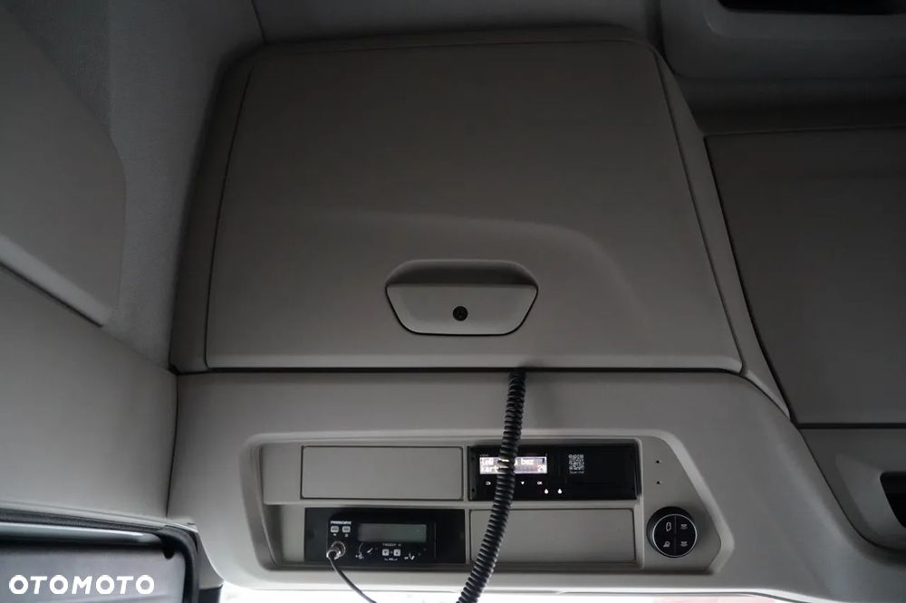 Iveco S-WAY / 480 / RETARDER / KLIMA POSTOJOWA / OPONY 100% / EURO 6 - 32