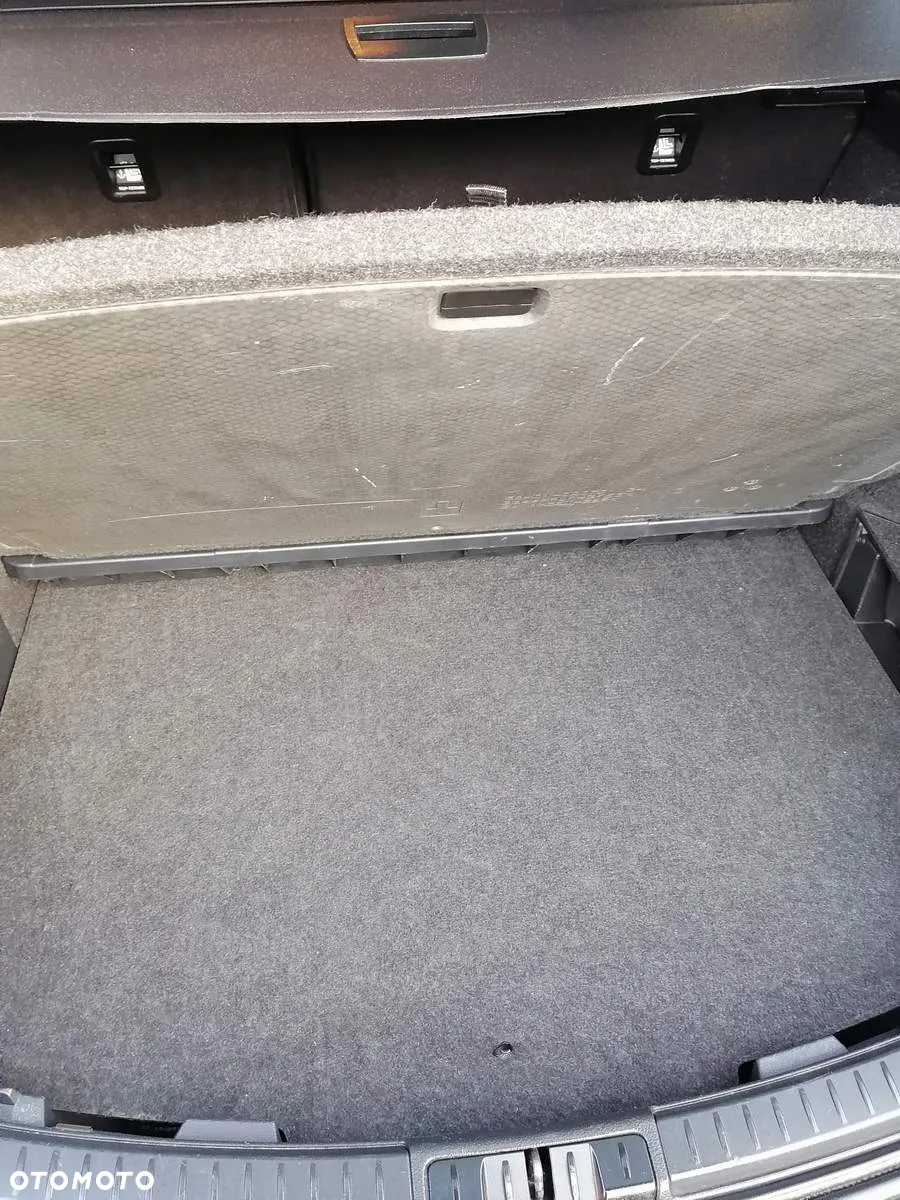 Toyota Auris 1.4 D-4D Premium + EU5 - 9