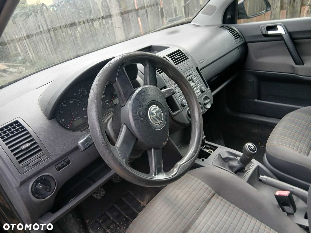 Volkswagen Polo - 5