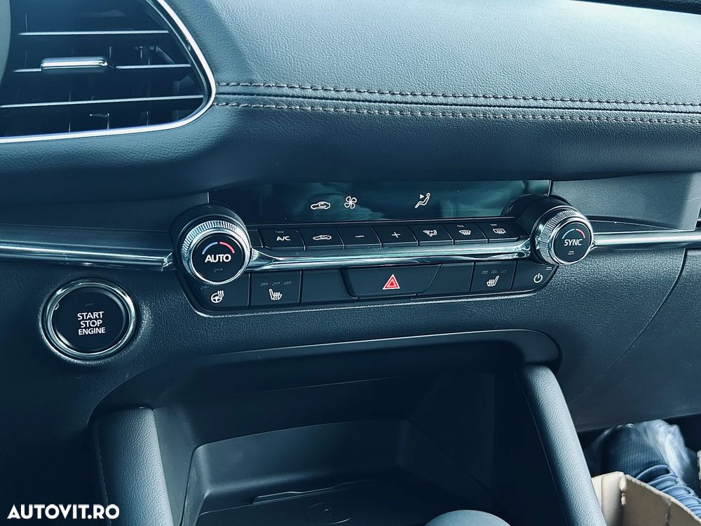 Mazda 3 e-Skyactiv X186 AT MHEV Exclusive-Line - 16