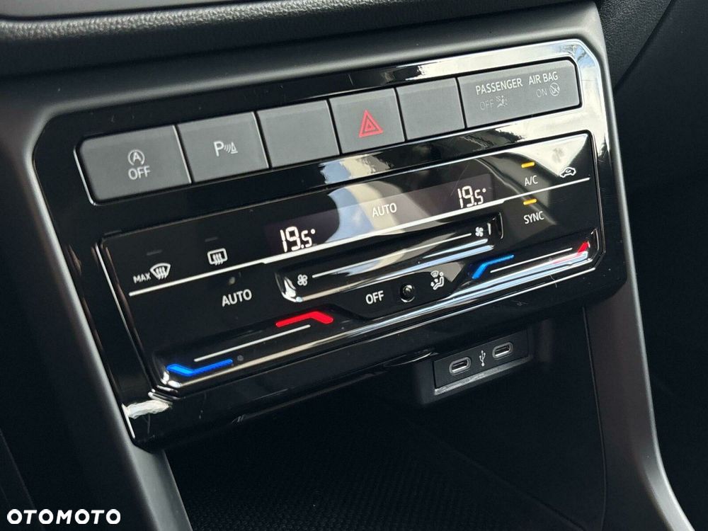 Volkswagen T-Cross 1.5 TSI ACT Life DSG - 23