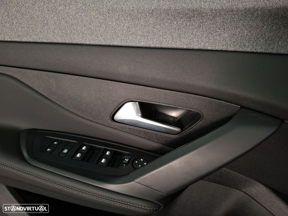 Peugeot 308 SW 1.2 PureTech Allure - 21