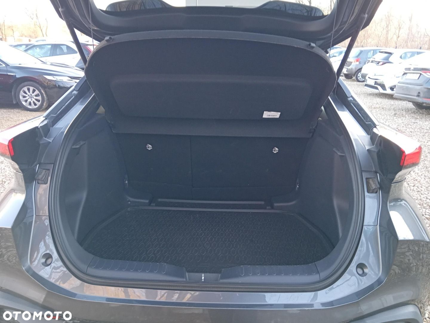 Toyota C-HR - 18