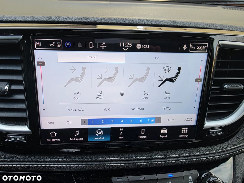 Chrysler Pacifica - 31