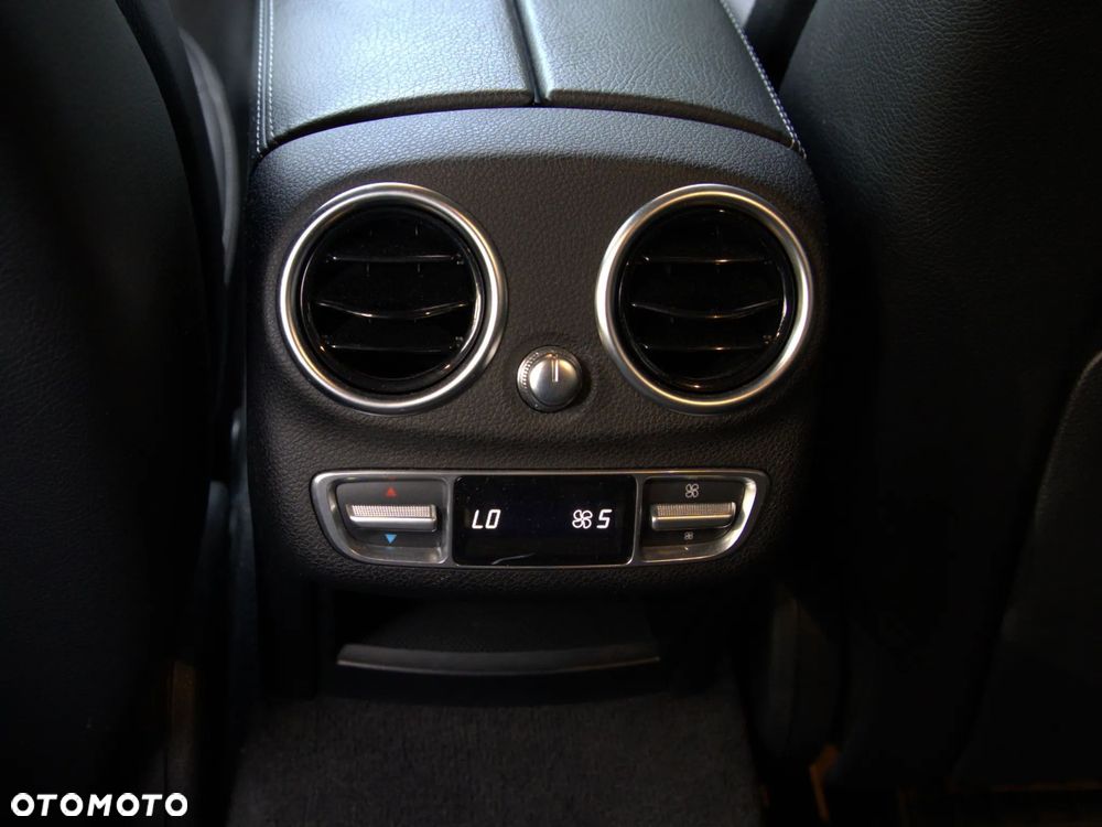 Mercedes-Benz Klasa C 180 (BlueEFFICIENCY) 7G-TRONIC Elegance - 15
