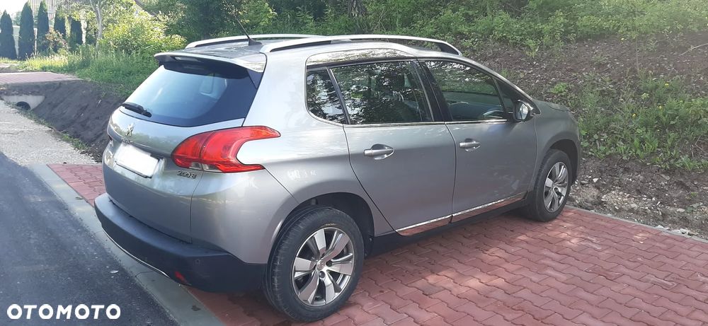 Peugeot 2008 PureTech 110 Stop&Start EAT6 Allure - 12