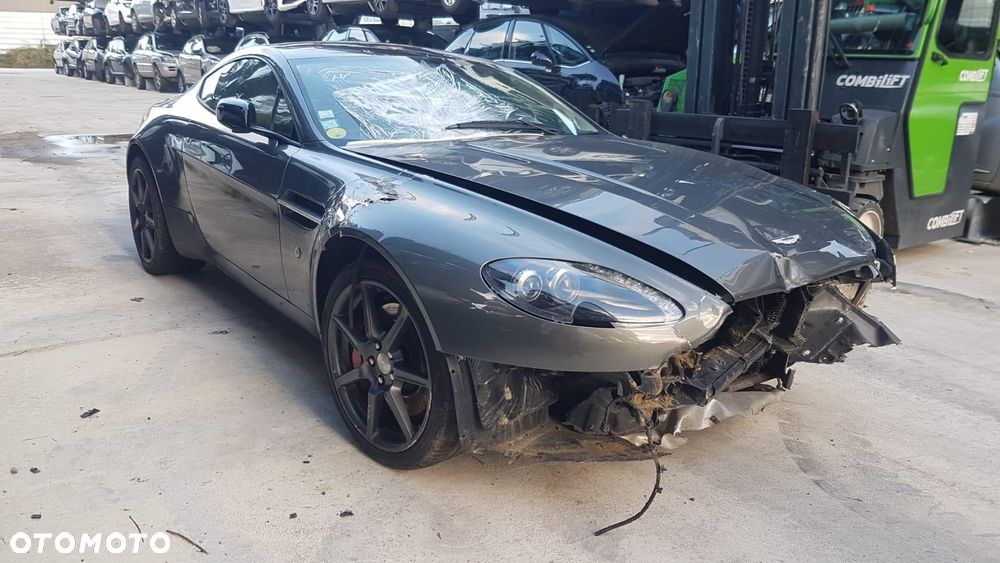 Aston Martin V8 Vantage 4,7 SportShift - 1