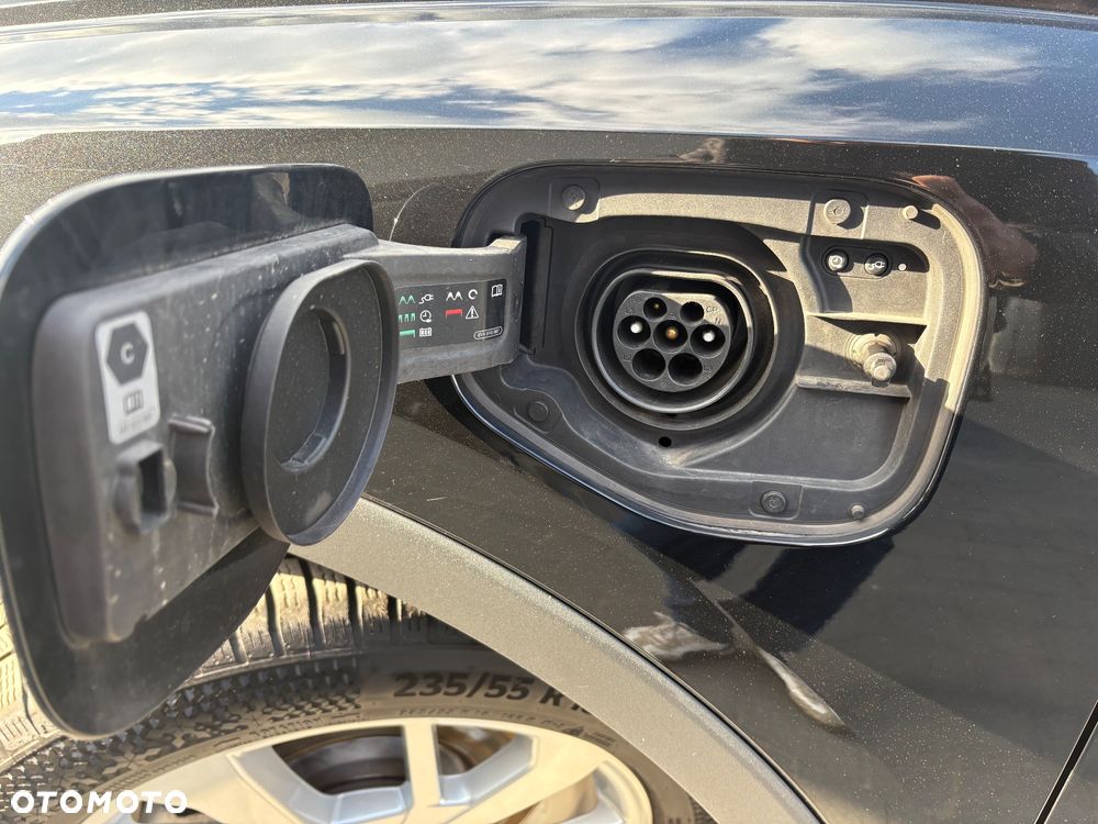 Audi Q3 45 TFSIe S tronic - 8