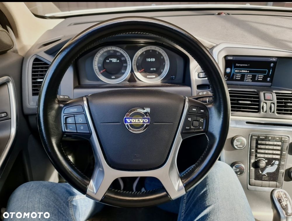 Volvo XC 60 T6 AWD Geartronic Momentum - 19