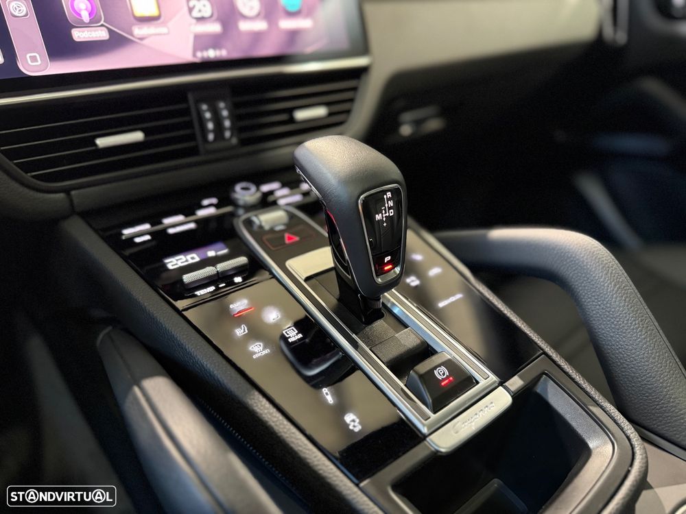 Porsche Cayenne Coupé E-Hybrid - 38