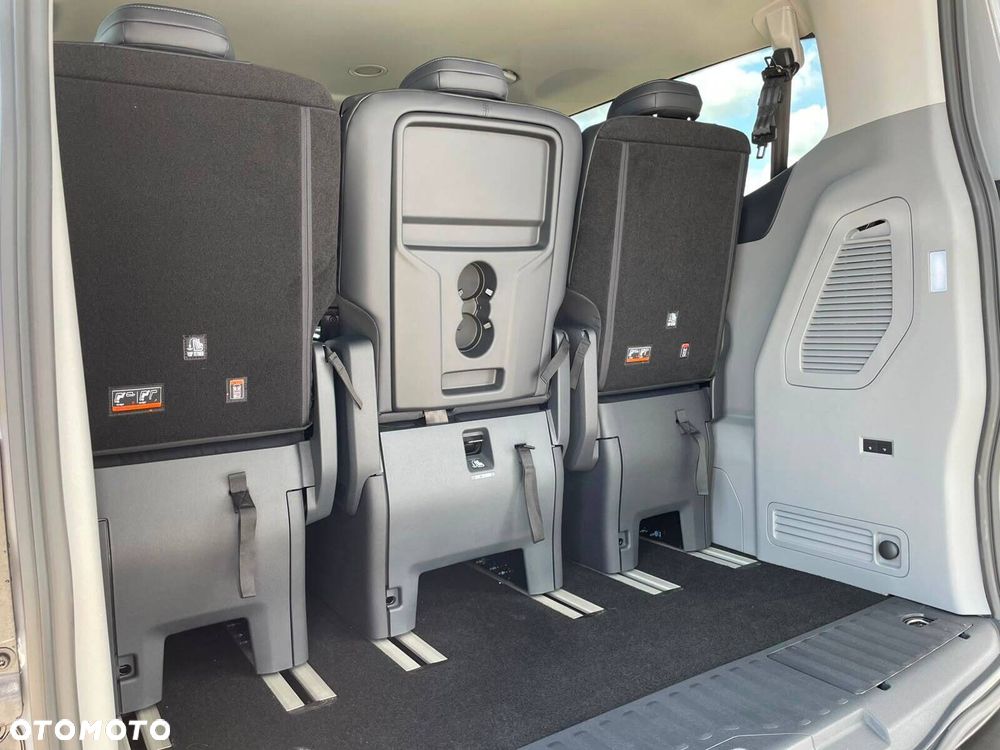 Ford Tourneo Custom - 18