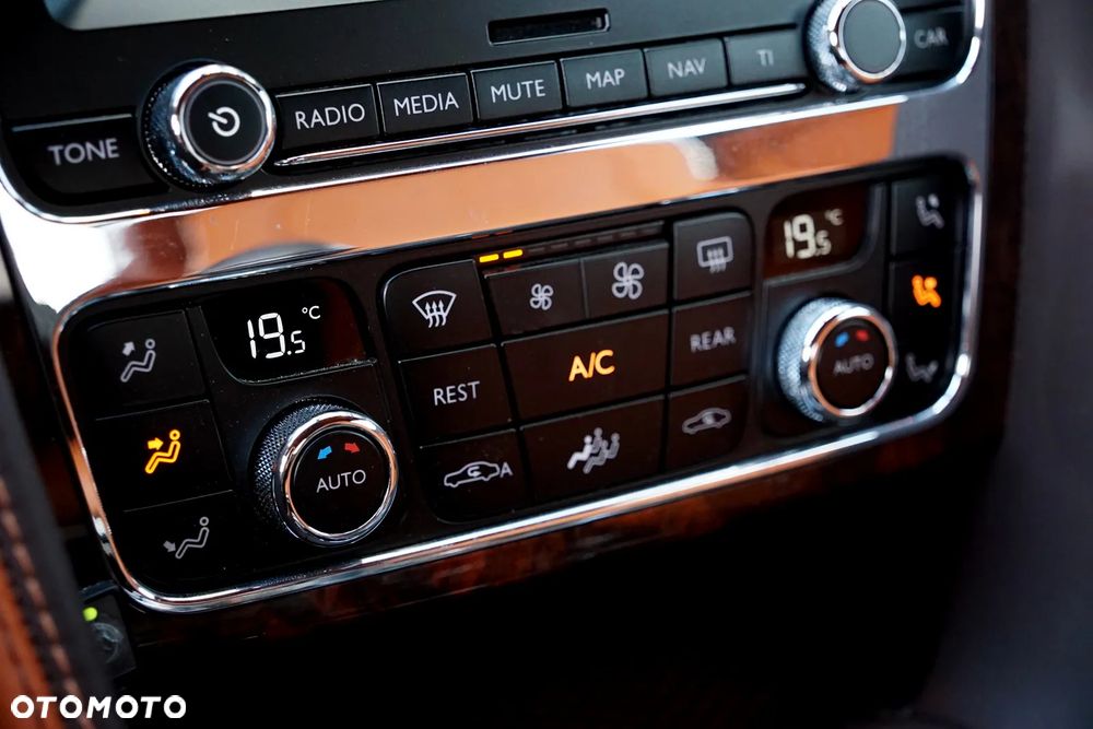 Bentley Continental GT Standard - 34