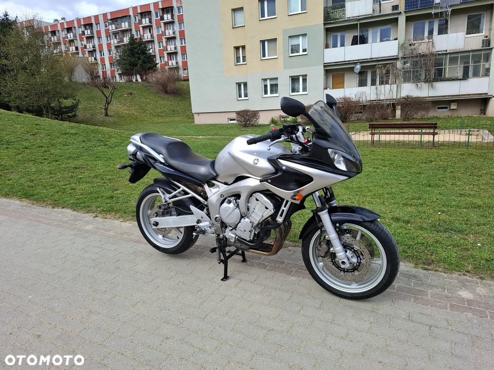 Yamaha FZ6 - 2
