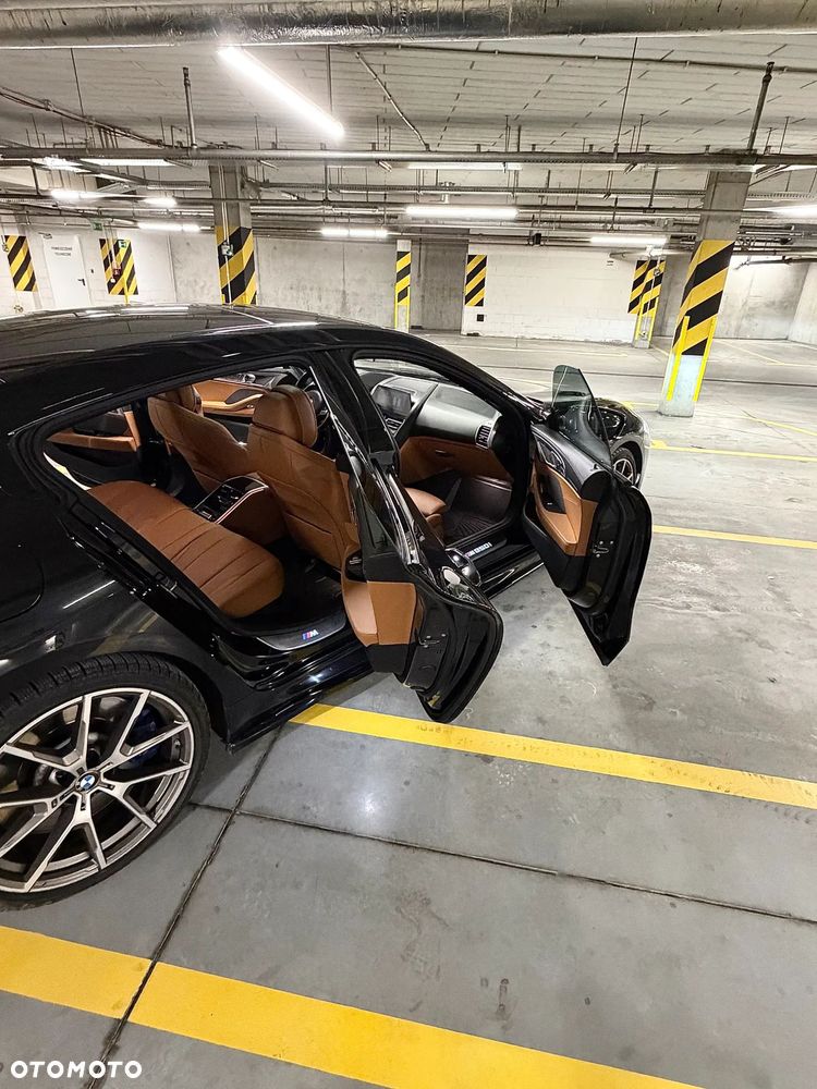 BMW Seria 8 - 16