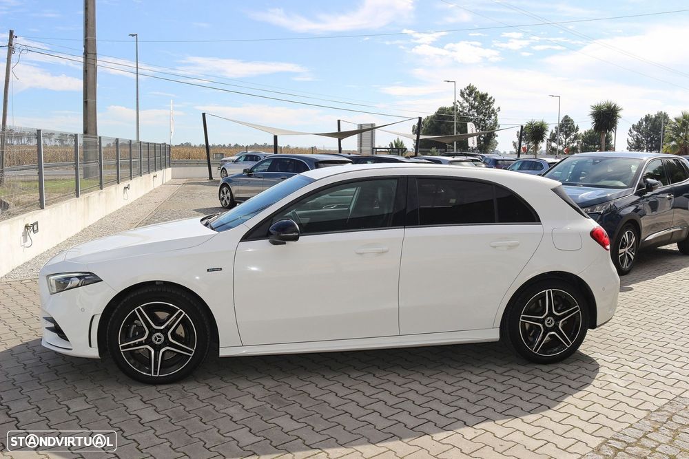 Mercedes-Benz A 250 e AMG Line - 15