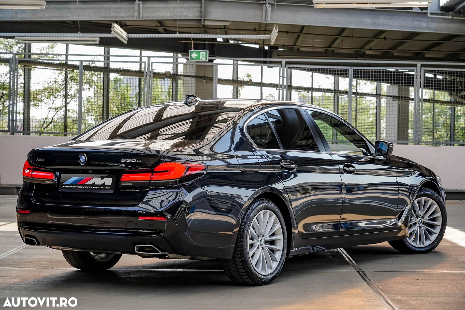 BMW Seria 5 530e xDrive AT PHEV - 4