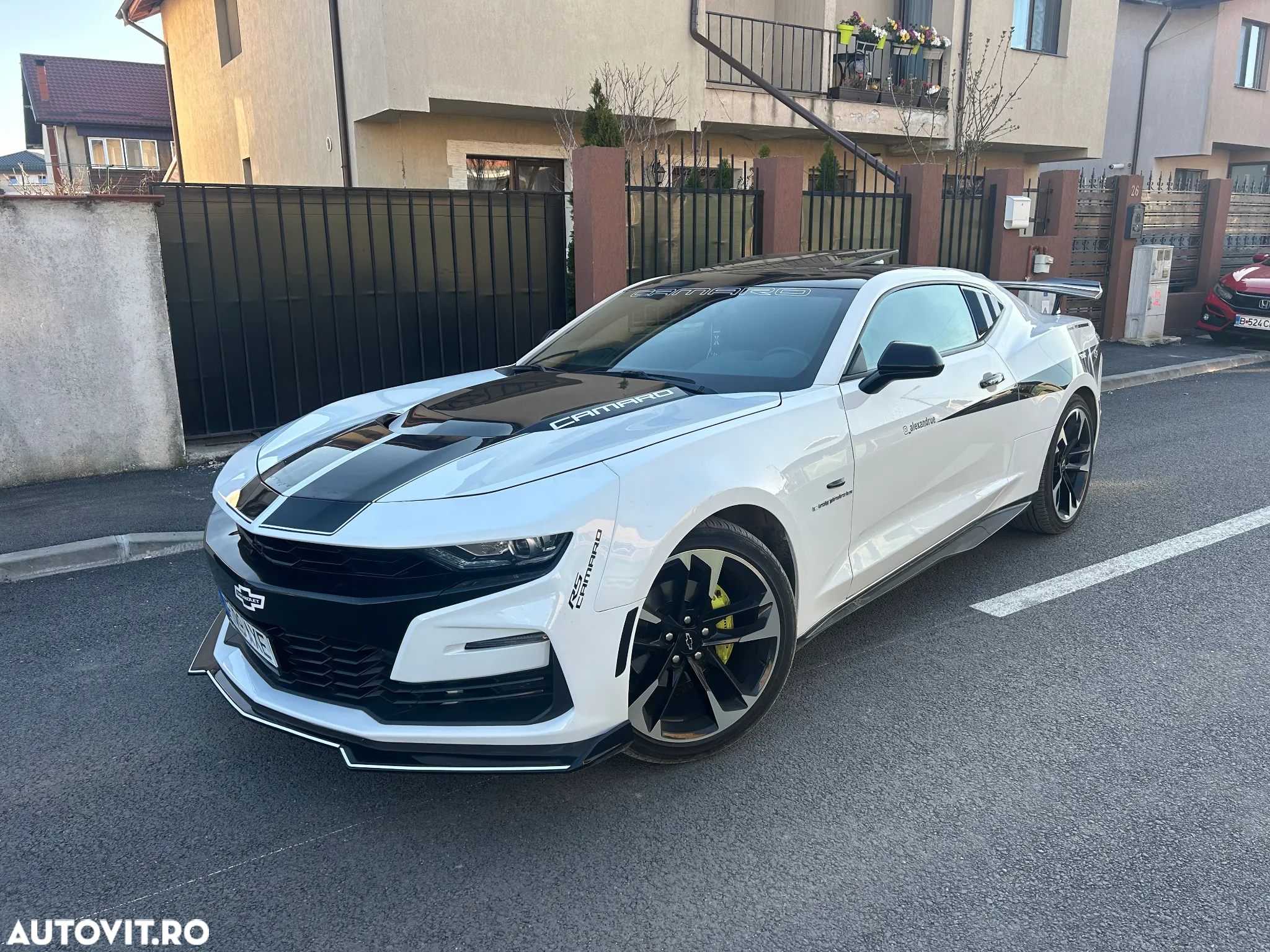 Chevrolet Camaro - 2