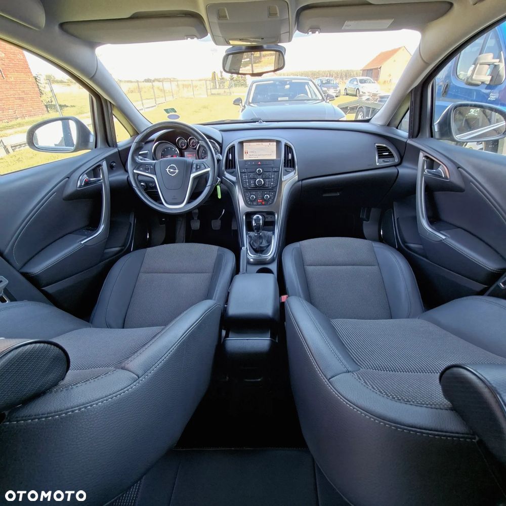 Opel Astra 1.4 Turbo Cosmo - 24