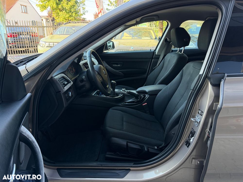 BMW Seria 3 320i Advantage - 17