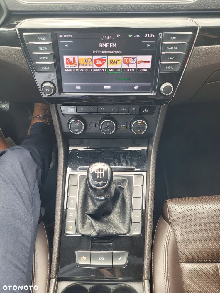 Skoda Superb 2.0 TDI L&K - 14
