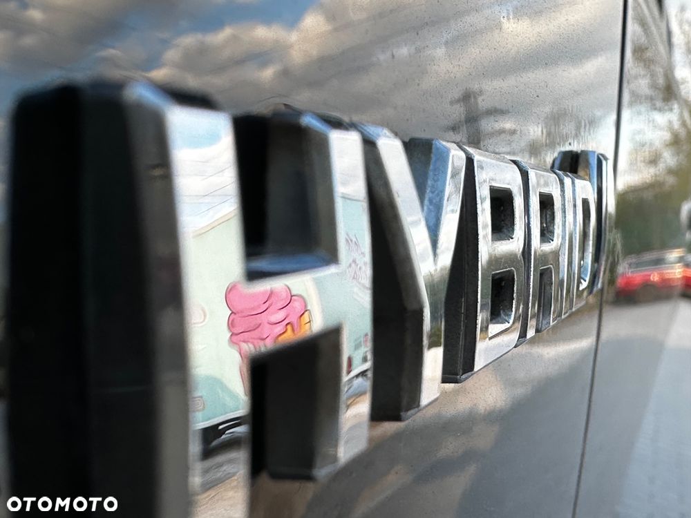 Toyota Prius+ (Hybrid) - 6