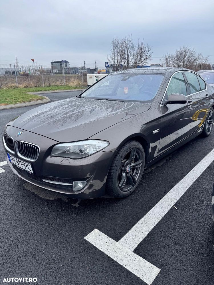 BMW Seria 5 525d xDrive AT - 5