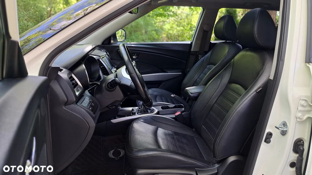 SsangYong/KGM Tivoli e-XDi 160 2WD Quartz - 19