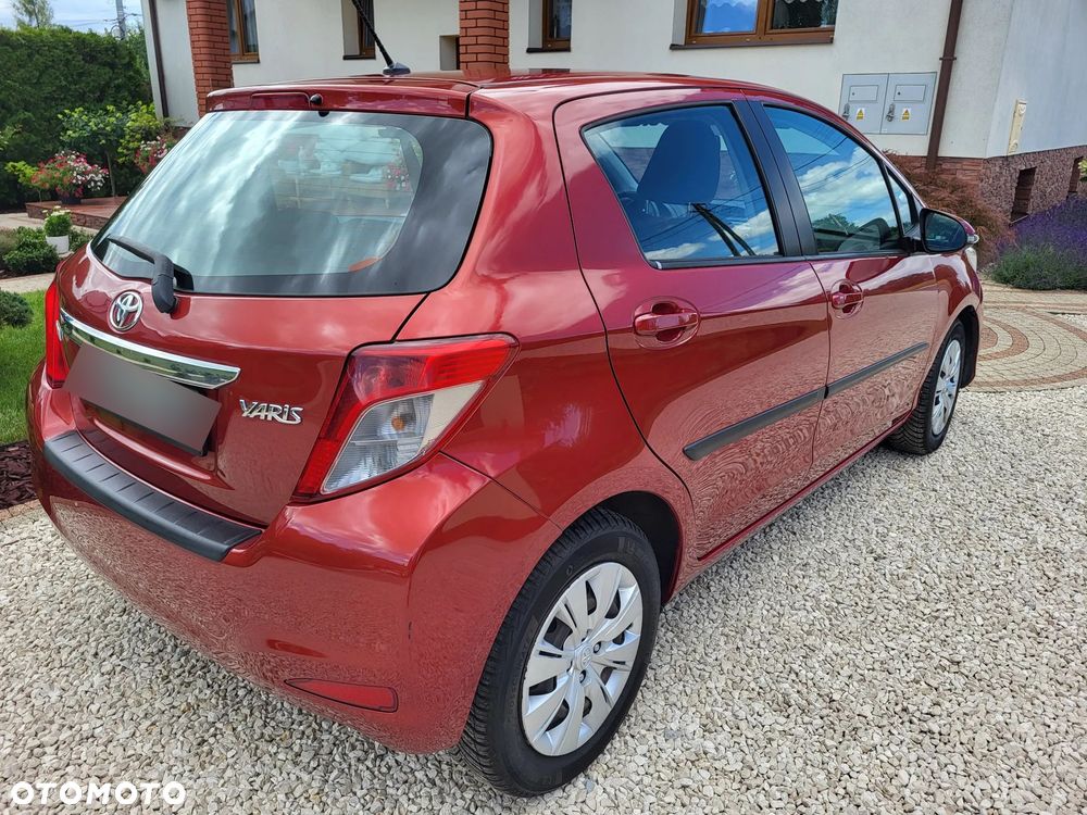 Toyota Yaris 1.33 Premium - 10