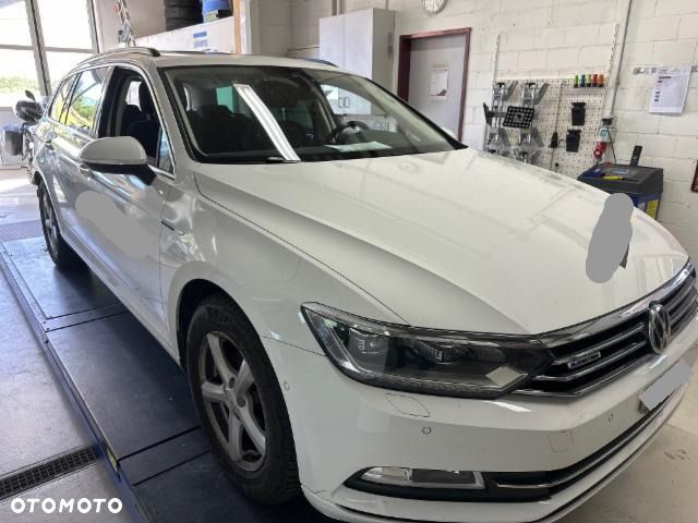 Volkswagen Passat Variant 2.0 TDI DSG (BlueMotion Technology) Trendline - 2