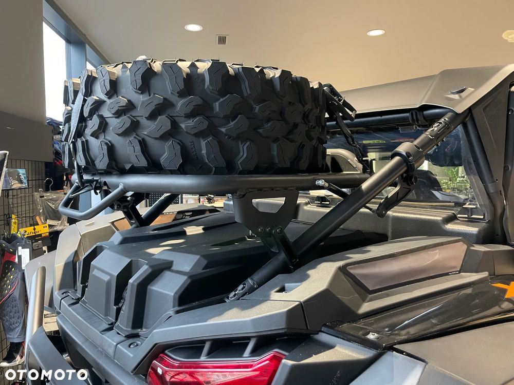 Polaris RZR - 6