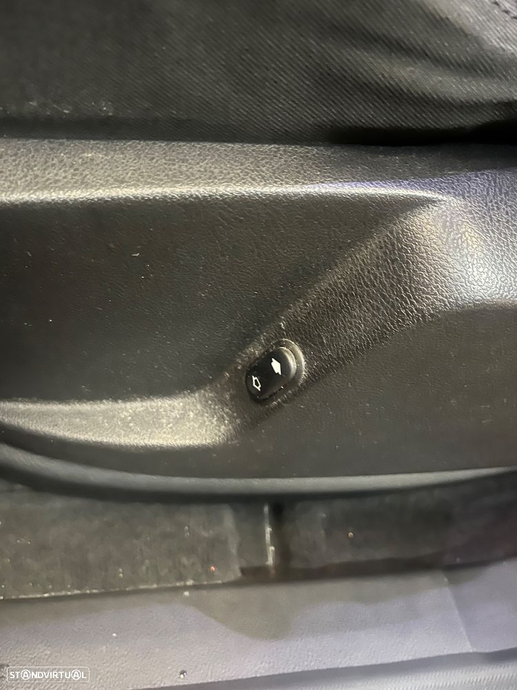 Ford S-Max 2.0 TDCi Titanium 7L - 28