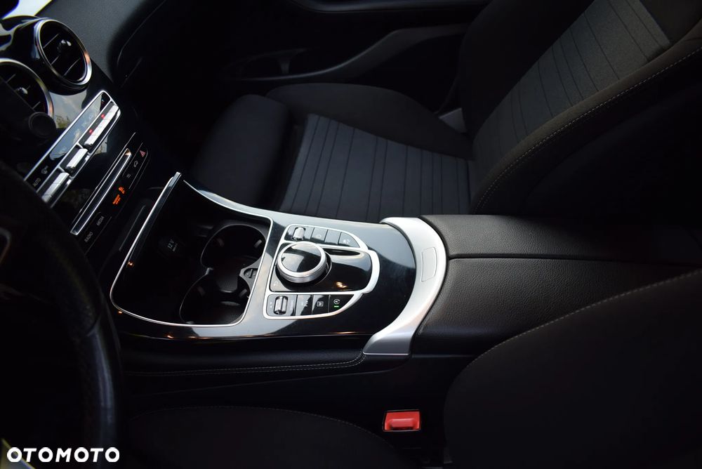Mercedes-Benz GLC - 28