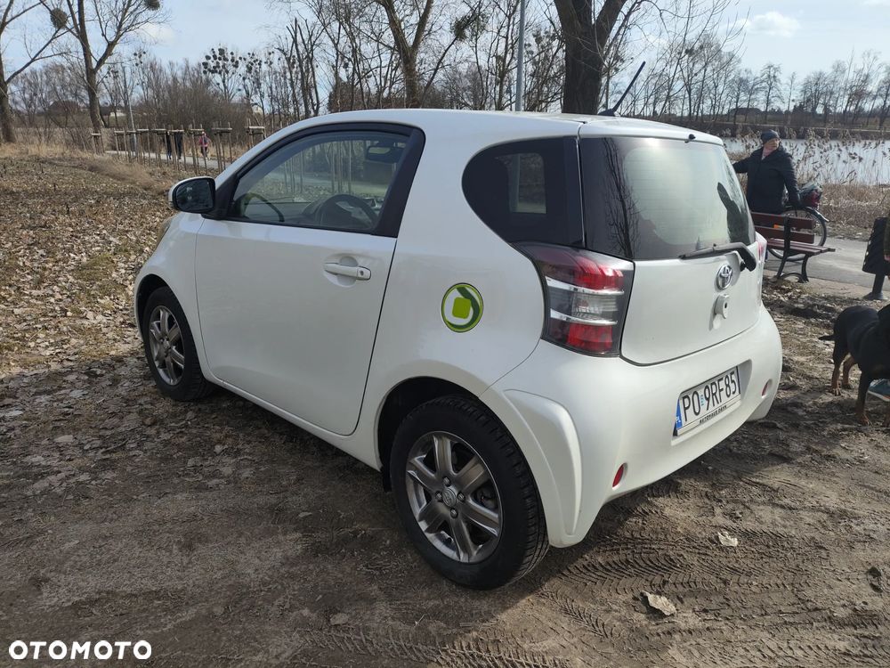 Toyota iQ 1.0 - 4