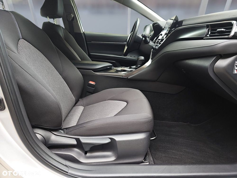 Toyota Camry 2.5 Hybrid Comfort CVT - 20