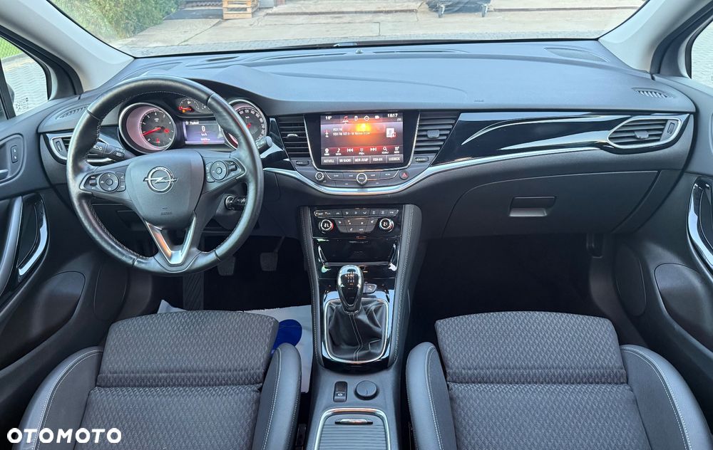 Opel Astra 1.4 Turbo Business - 20