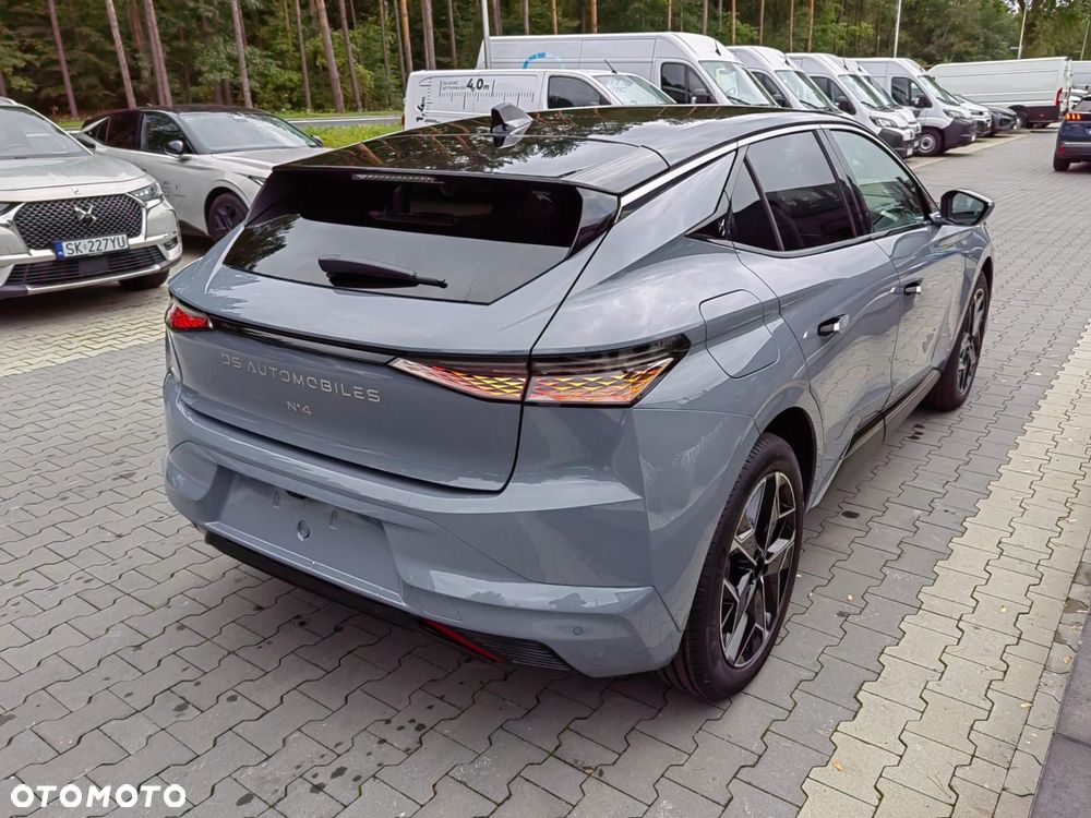 DS Automobiles DS 4 1.2 mHEV Étoile Alcantara eDCS6 - 2