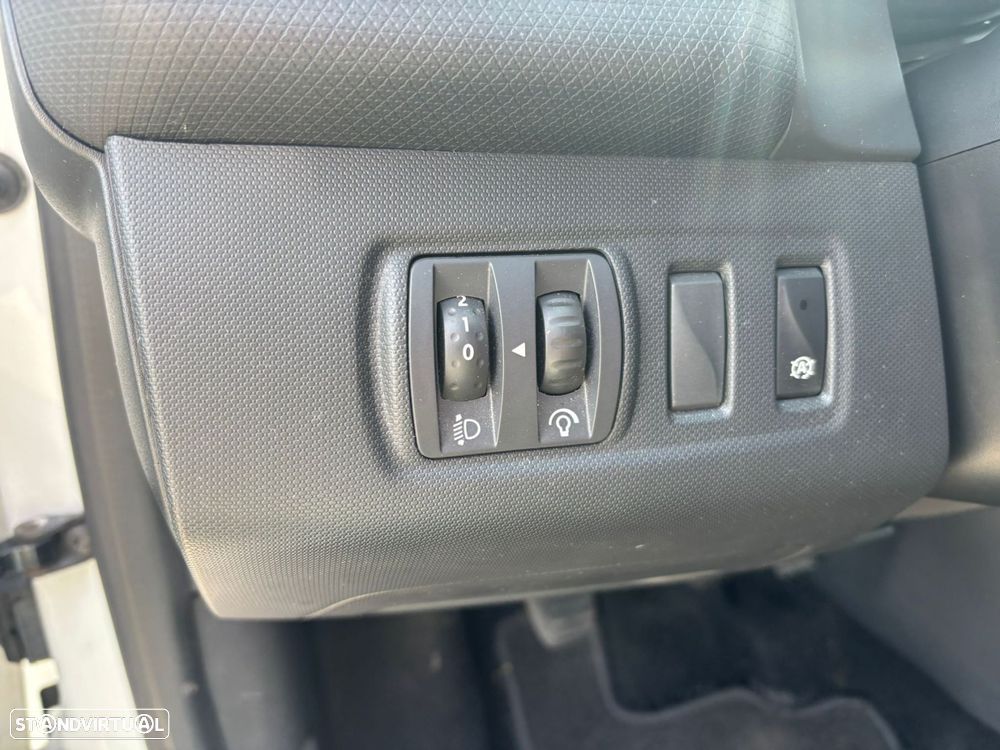 Renault Clio 0.9 TCE Luxe - 18