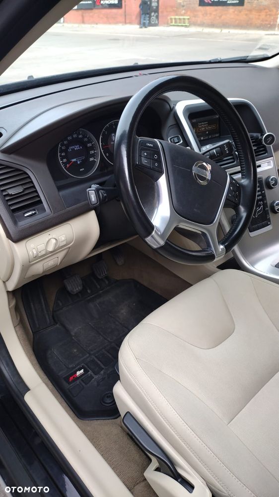 Volvo XC 60 D3 AWD R-Design - 11