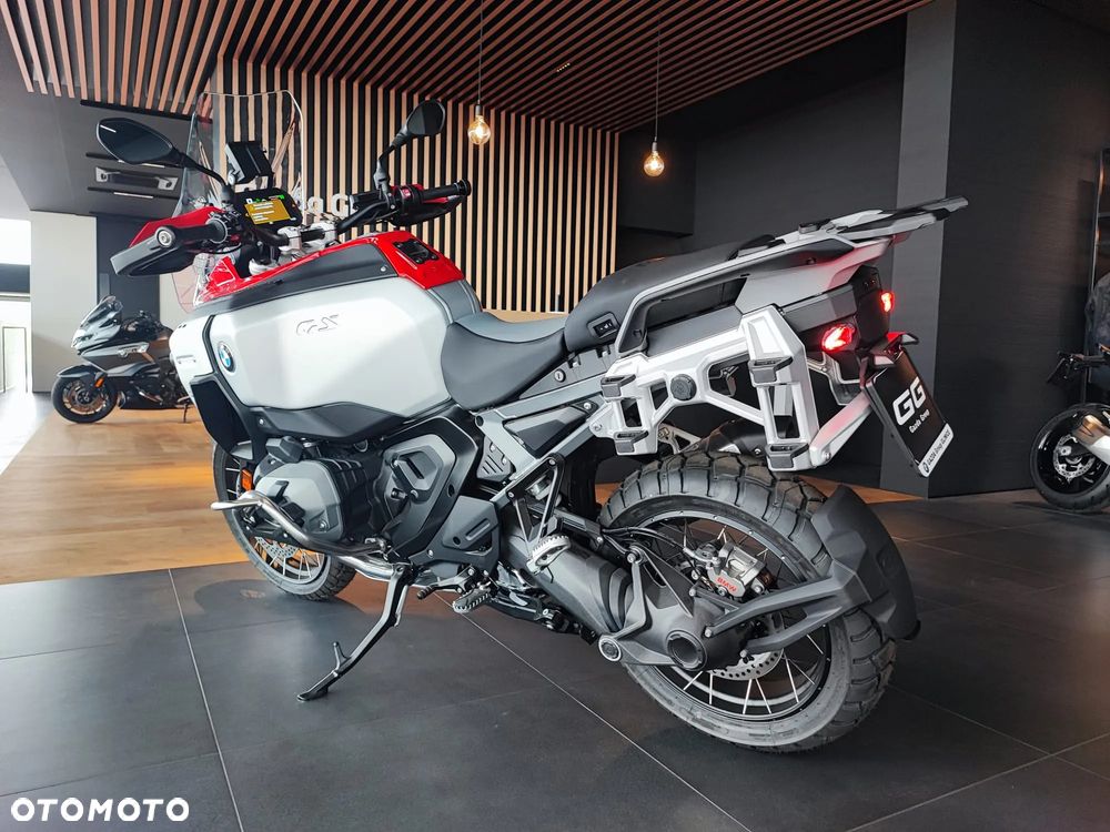 BMW R - 9