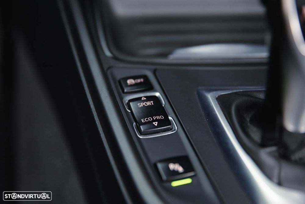 BMW 320 d Sport-Aut. - 12