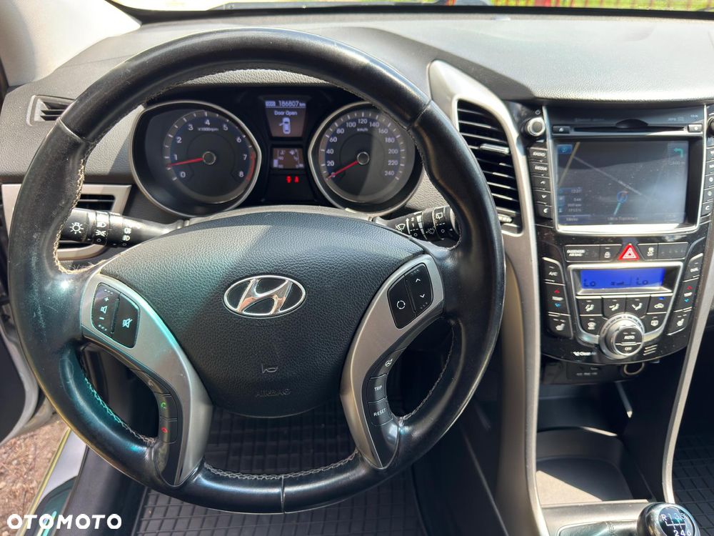 Hyundai i30 i30cw 1.4 Fifa World Cup Edition - 8