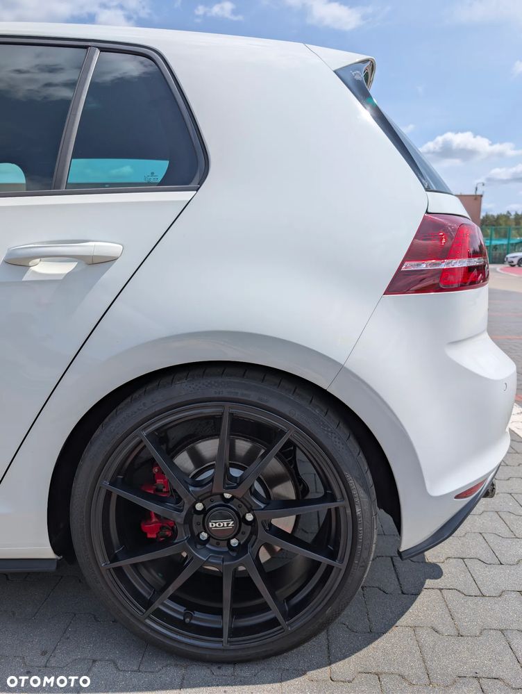 Volkswagen Golf - 9