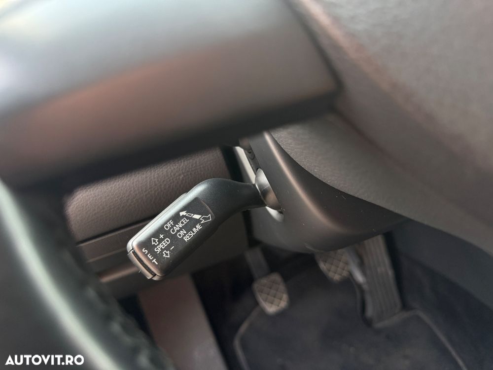 Volkswagen Passat 2.0 TDI BlueMotion Technology DPF Comfortline - 15