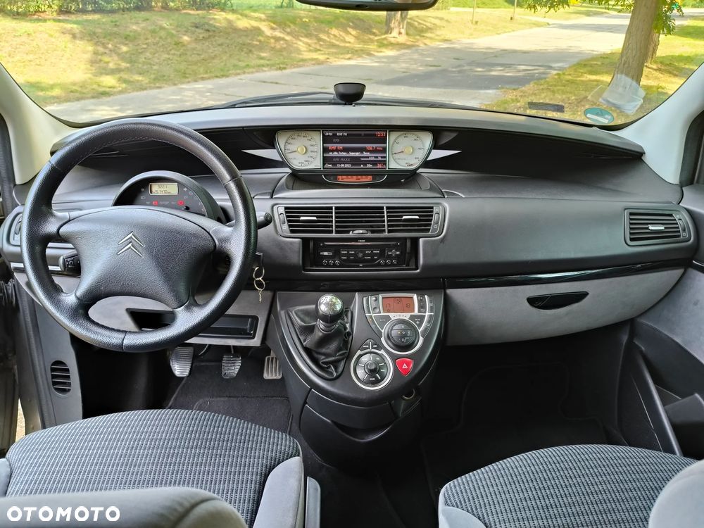 Citroën C8 HDi 165 Exclusive - 4